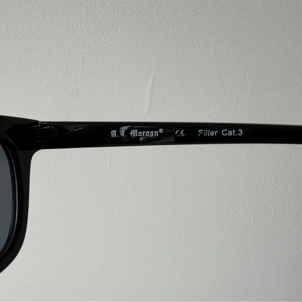 ASOS black frame Classic rectangular shape sunglasses
